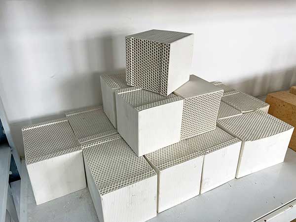 蜂窩陶瓷蓄熱體