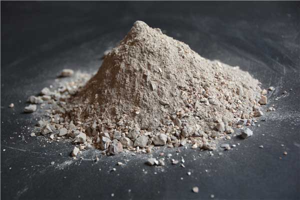 高鋁質低水泥澆注料的特點