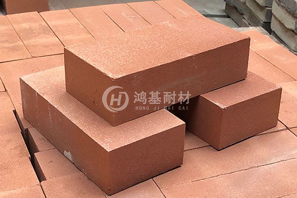 輕質(zhì)粘土耐火磚