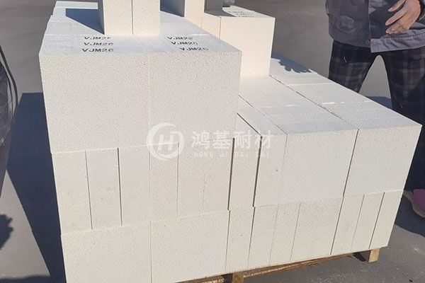 高鋁聚輕磚和輕質莫來石磚的區別